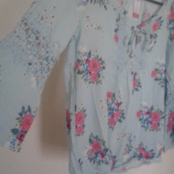 Blouse - Picture 3 of 4